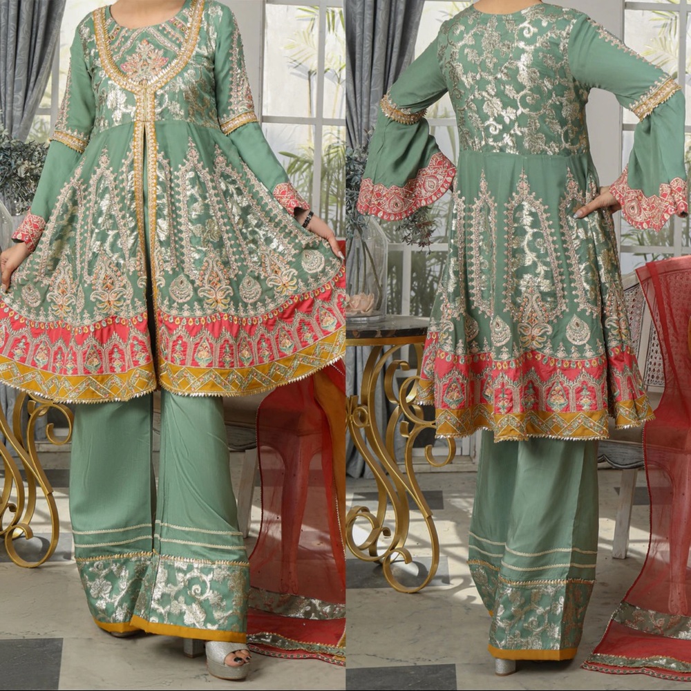 fancy pakistani mehndi dress HEAVY WORK gharara lehenga shalwar kameez formal